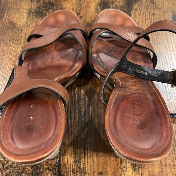 SOLD Burberry Brown Leather Wedges Platform Strappy 4” sandals / 9 US / 39 EU - Picture 7 of 12